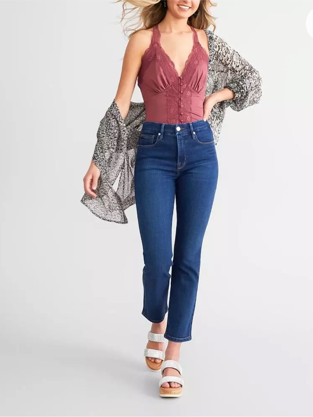 GOOD AMERICAN Good Legs High Rise Straight
Stretch Jean